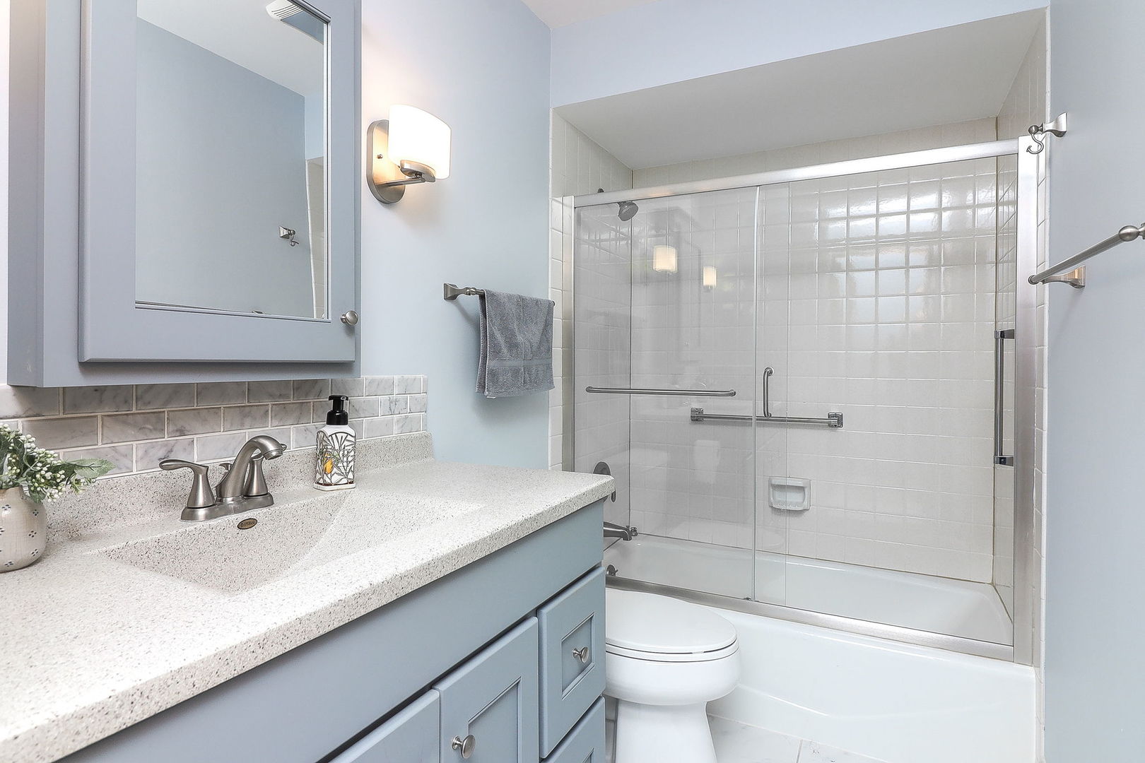 601 Lake Hinsdale Drive 402 Property Photo 16