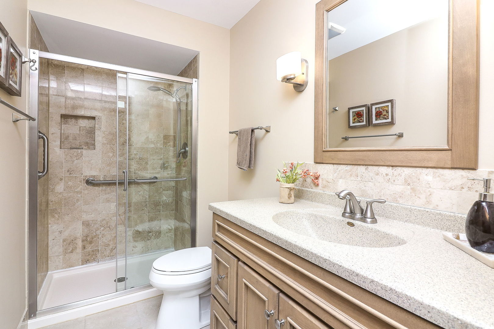 601 Lake Hinsdale Drive 402 Property Photo 18