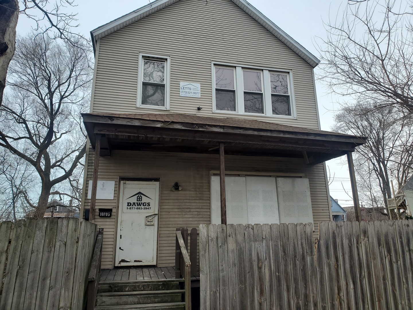 10805 S Hoxie Avenue Property Photo 1