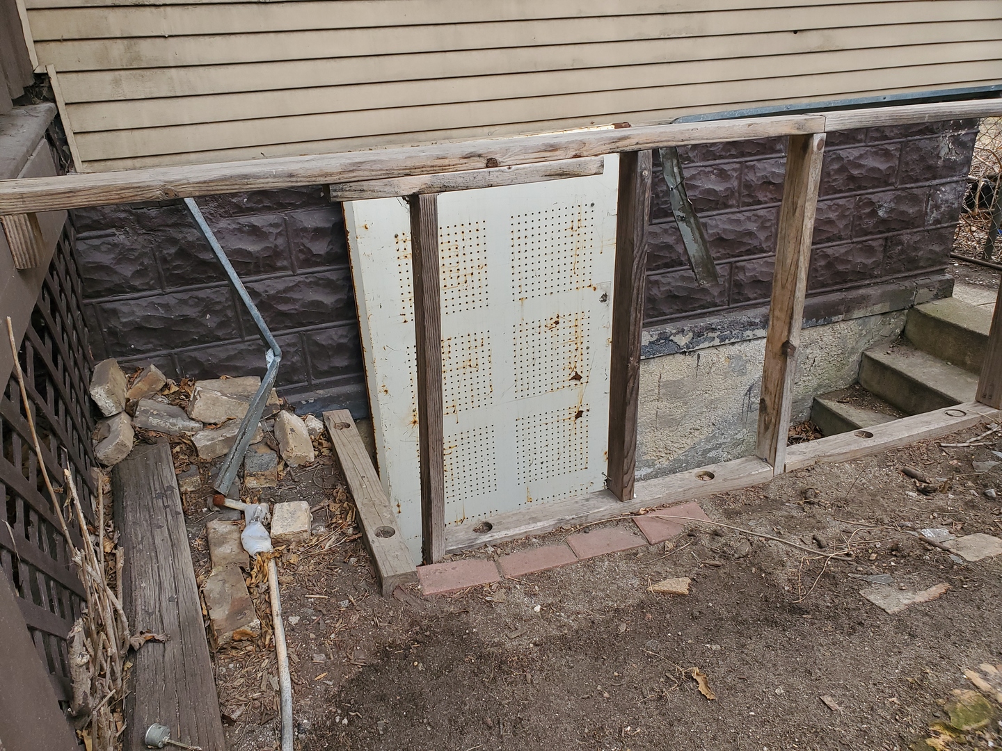 10805 S Hoxie Avenue Property Photo 3