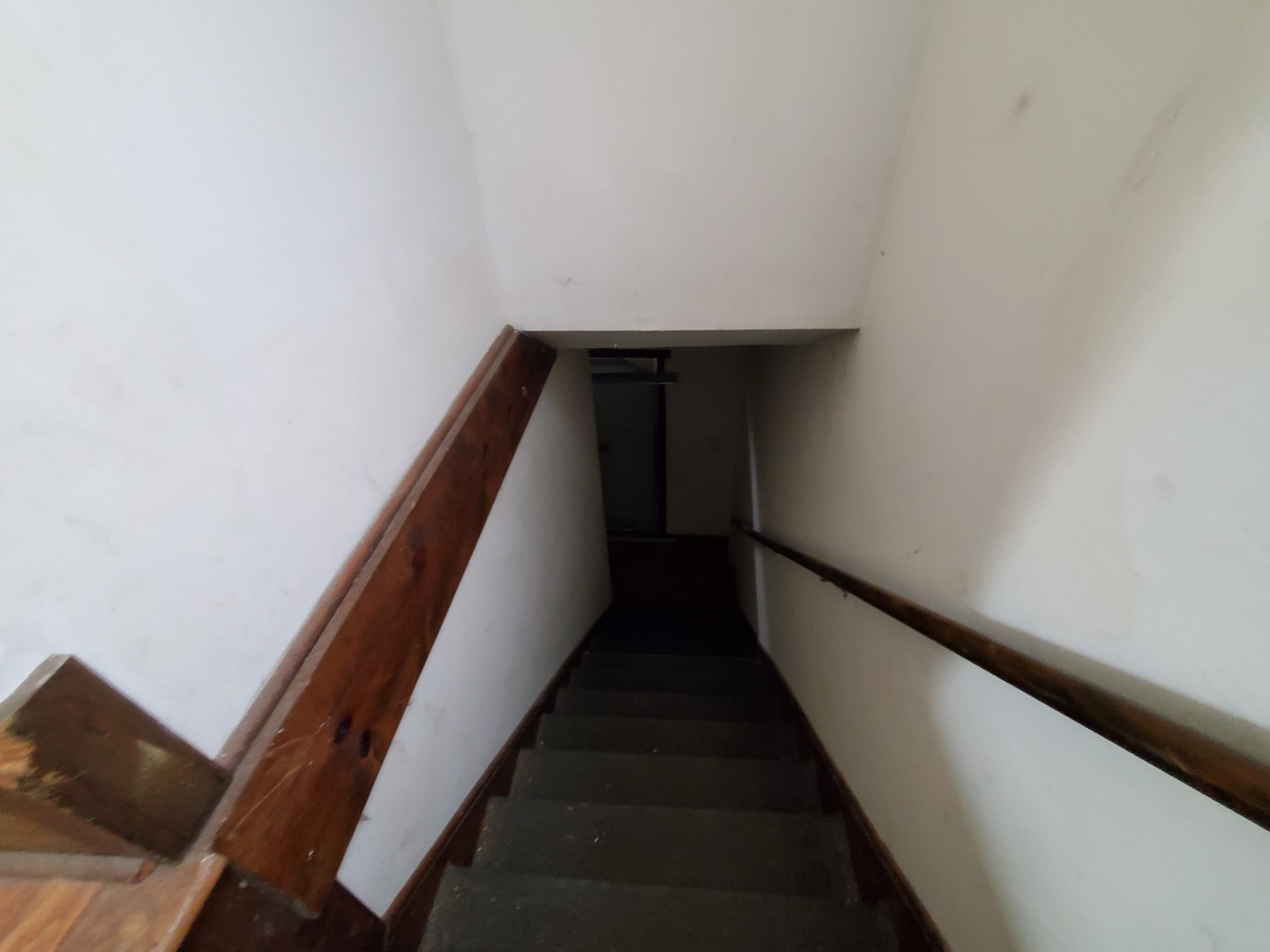10805 S Hoxie Avenue Property Photo 12