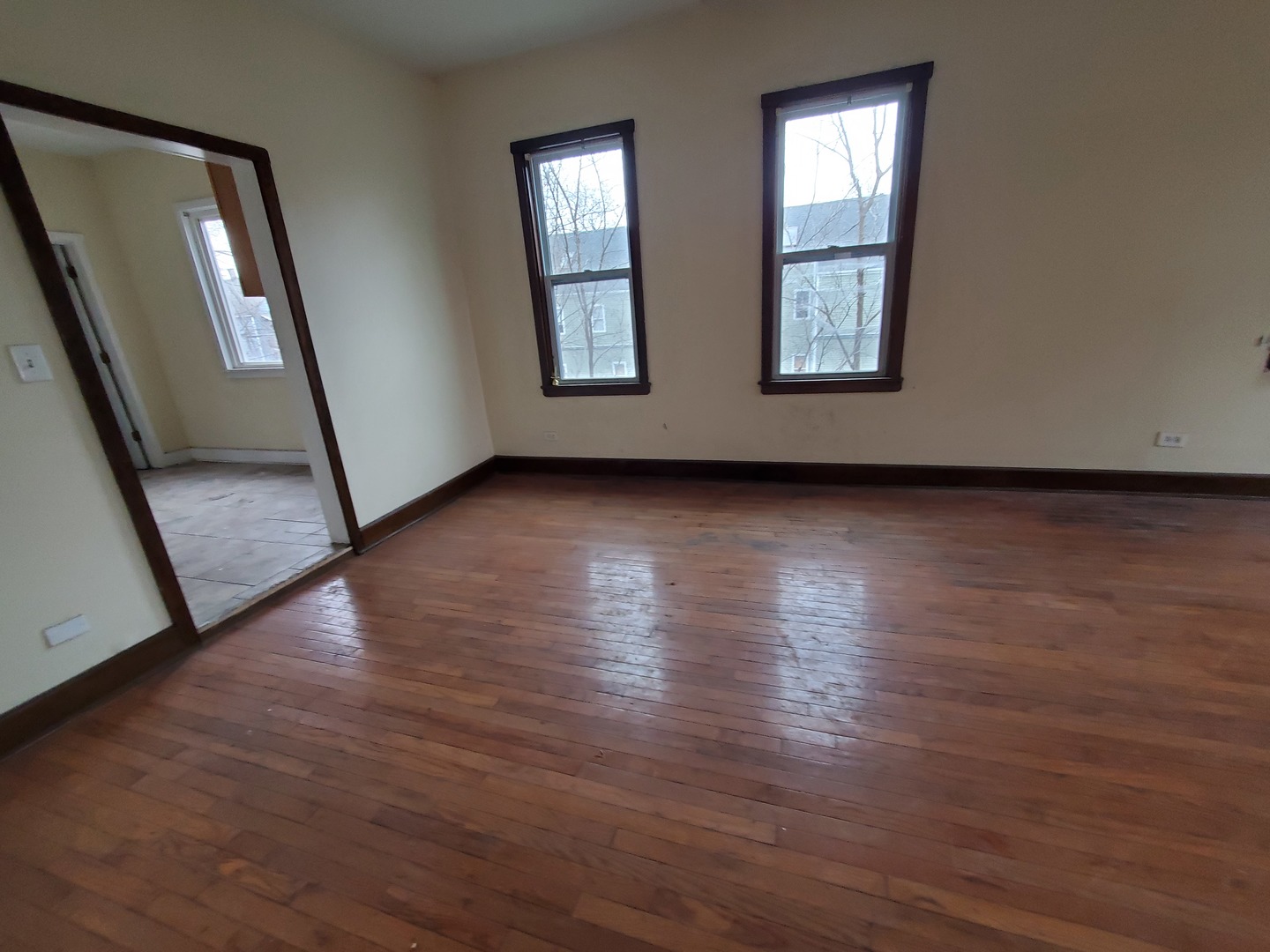 10805 S Hoxie Avenue Property Photo 13