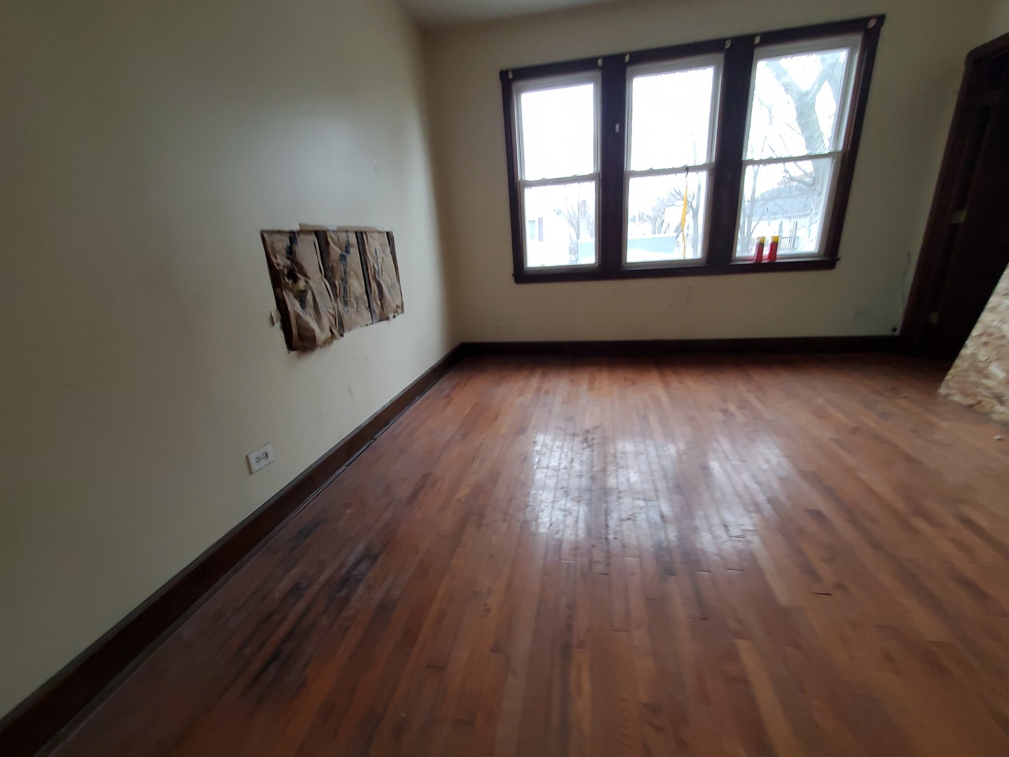 10805 S Hoxie Avenue Property Photo 14