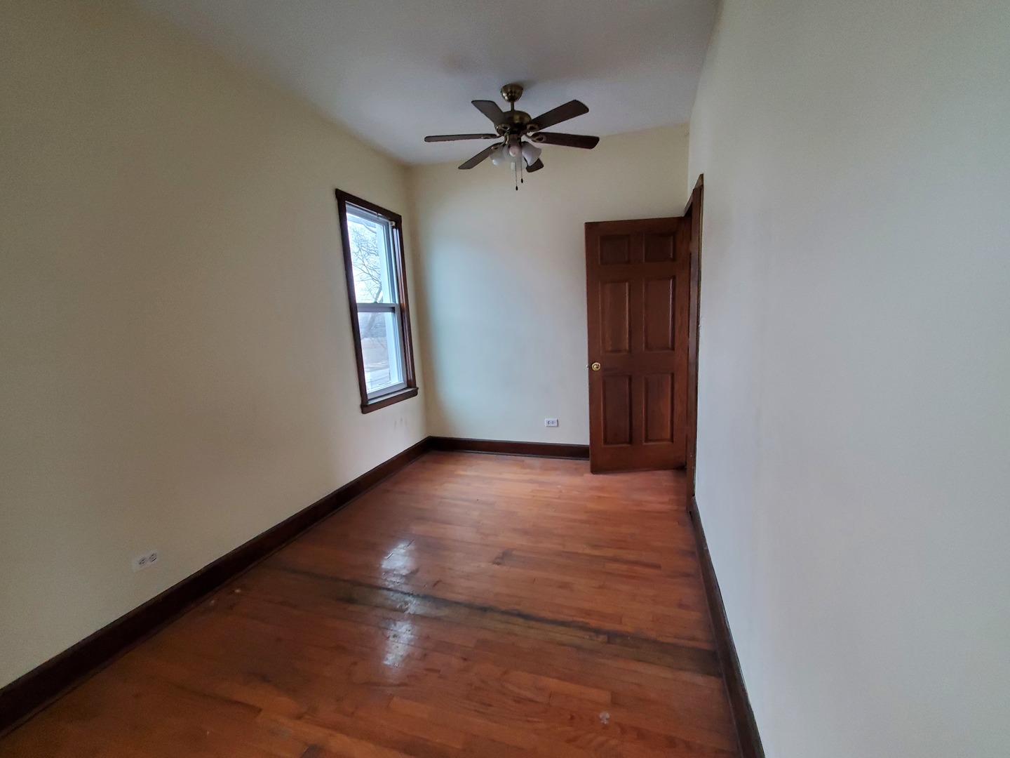 10805 S Hoxie Avenue Property Photo 17