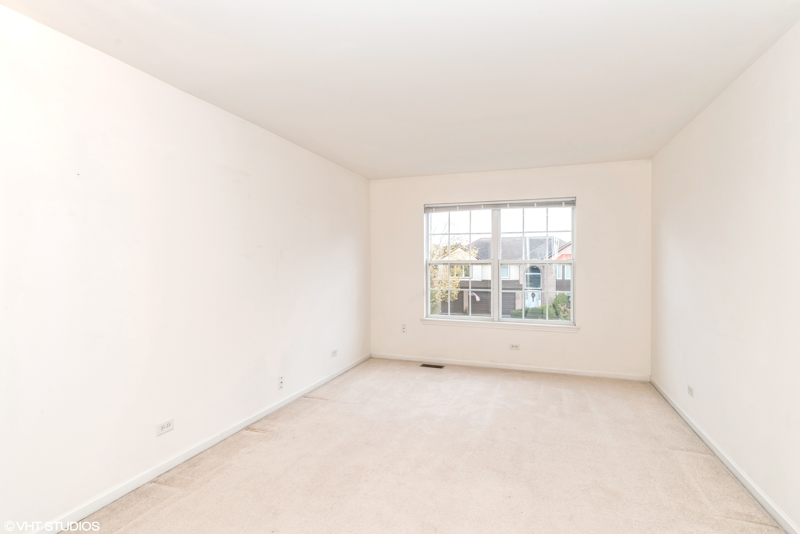36833 N Buck Court Property Photo 4