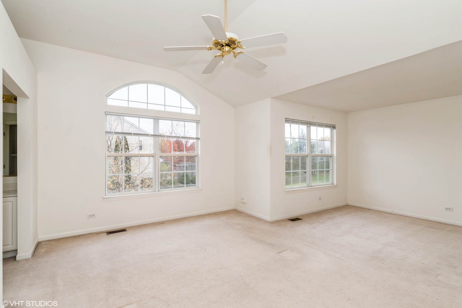 36833 N Buck Court Property Photo 5