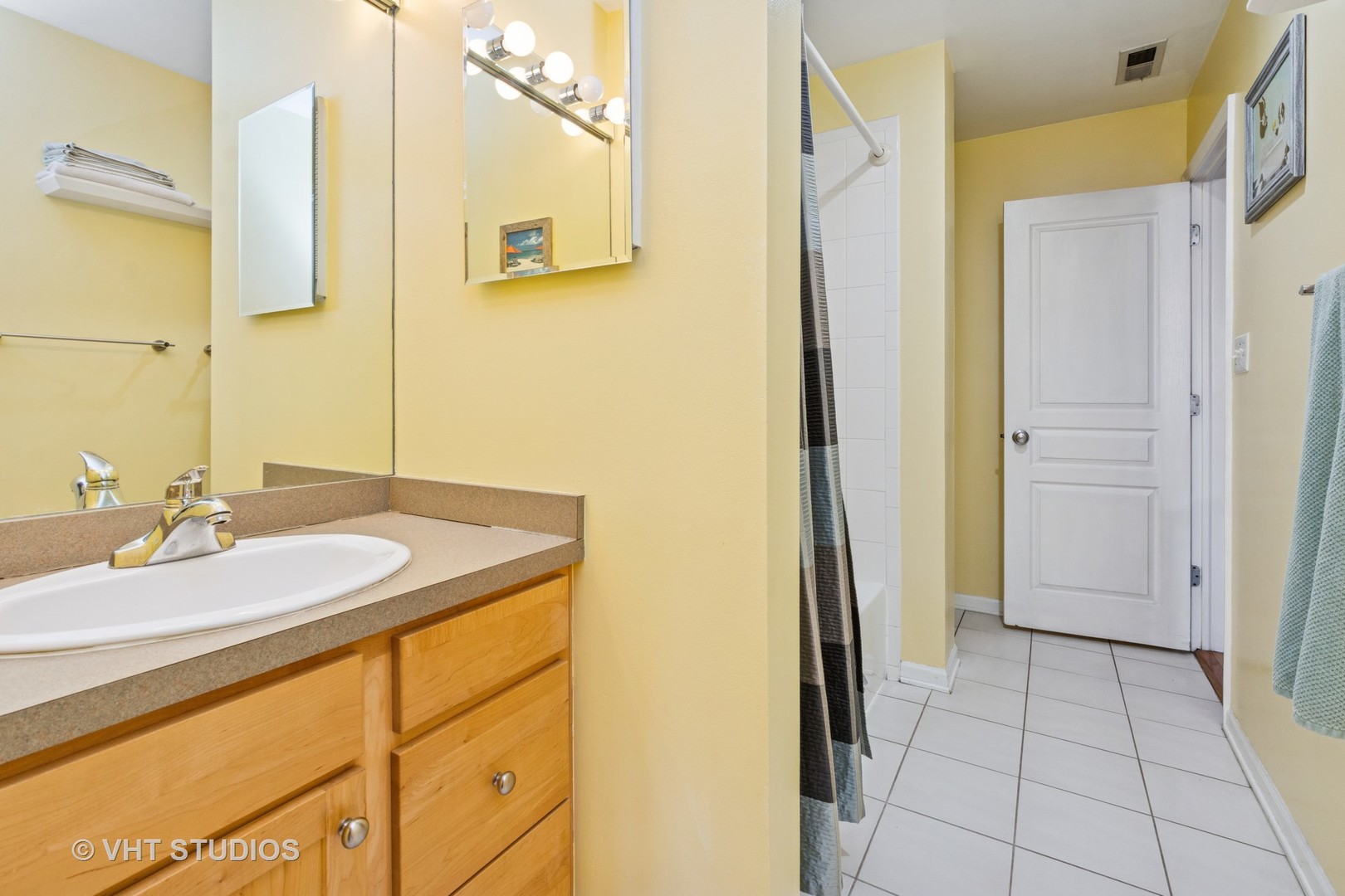 1645 W School Street 202 Property Photo 10