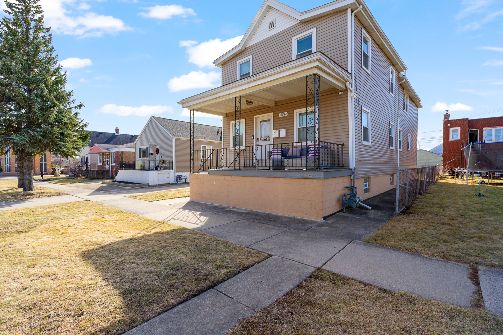 12842 Winchester Avenue Property Photo 1