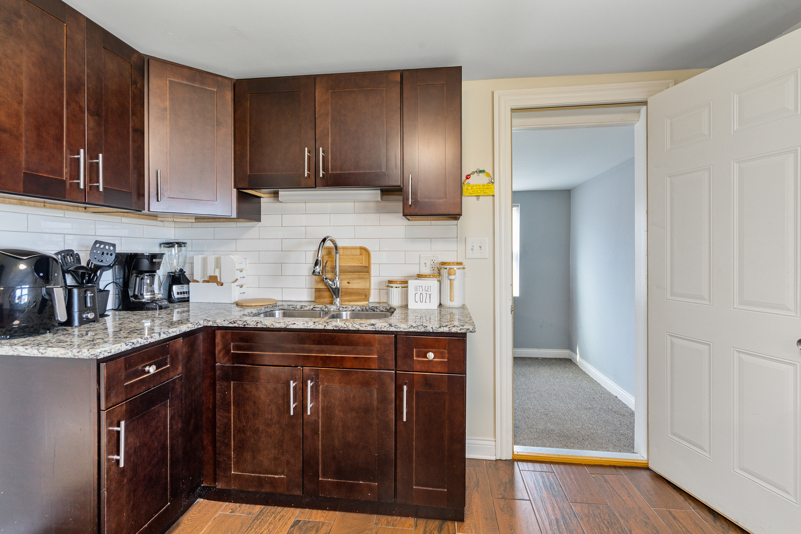 12842 Winchester Avenue Property Photo 11