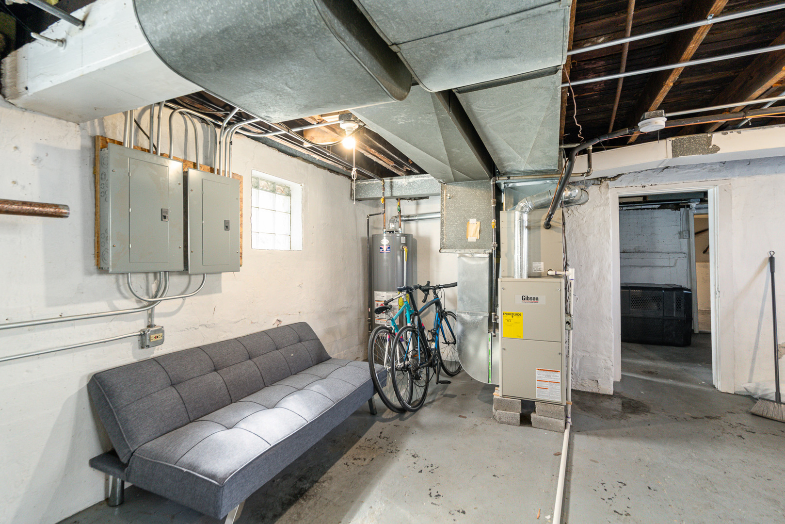 12842 Winchester Avenue Property Photo 27