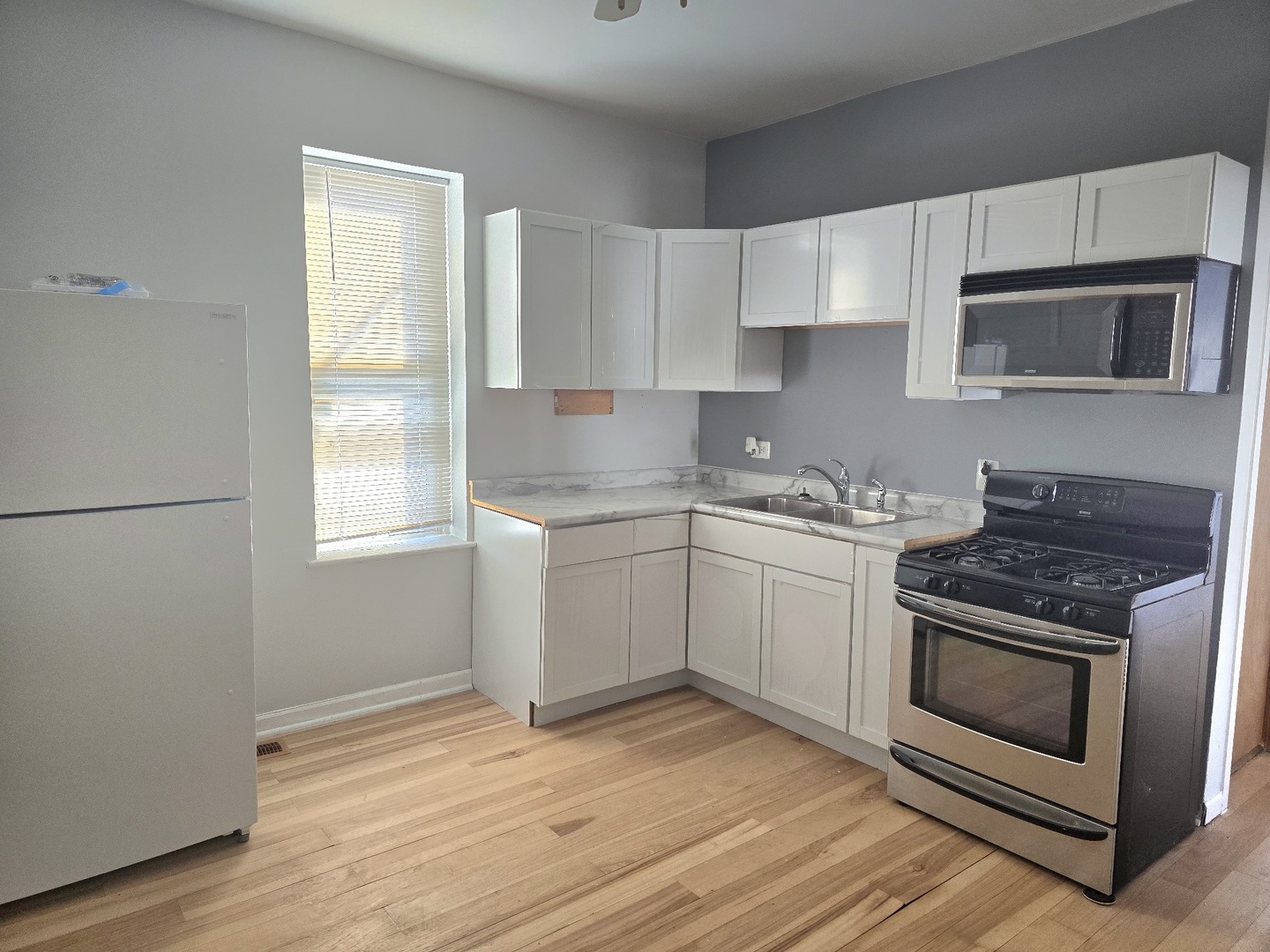 1343 Vincennes Avenue Property Photo 5