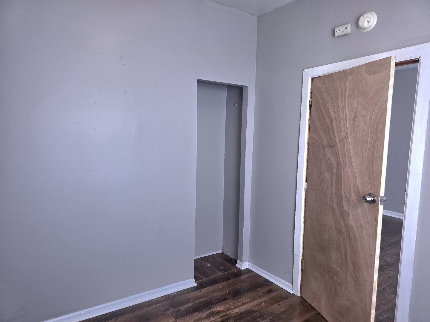 1343 Vincennes Avenue Property Photo 6