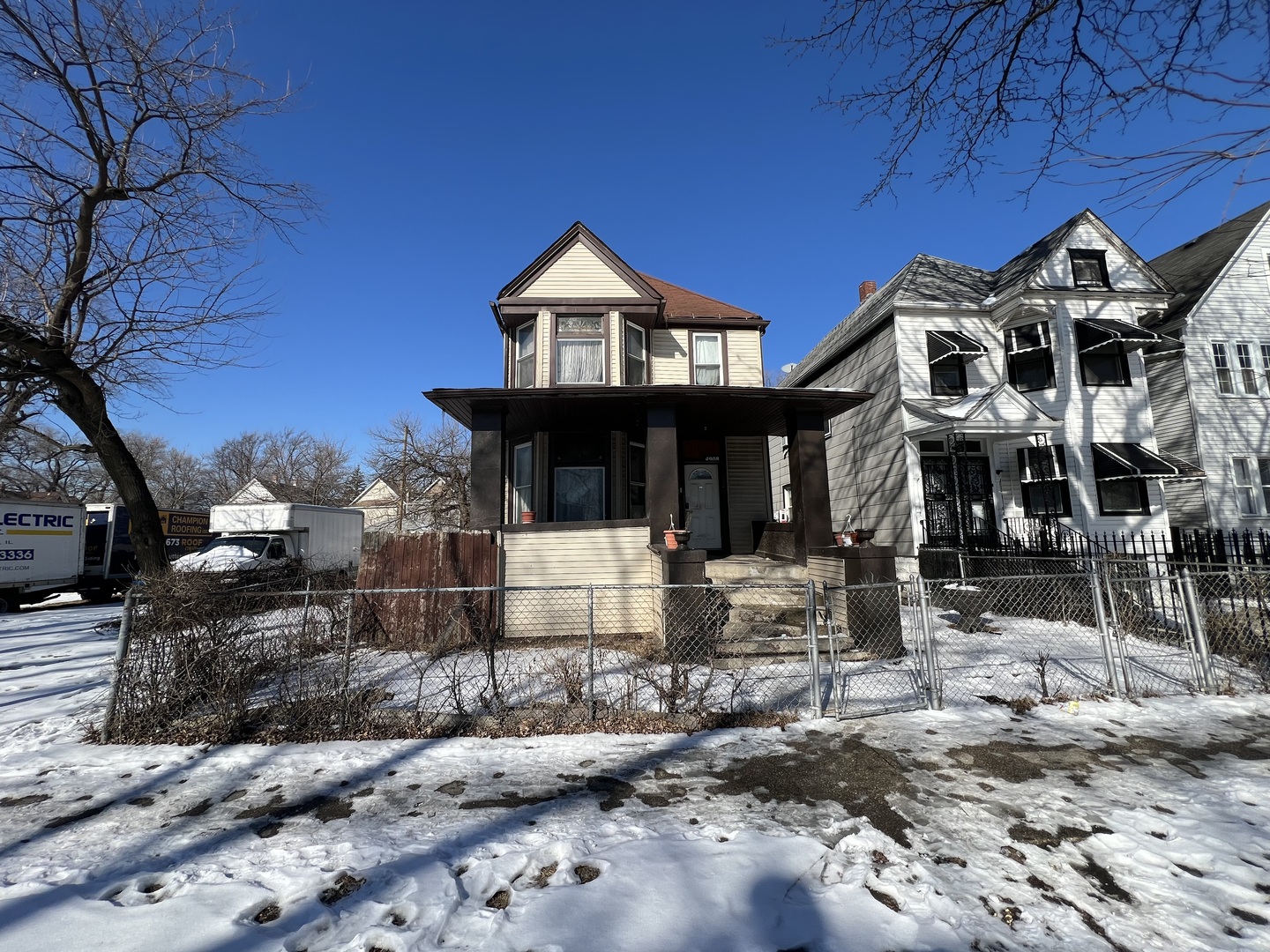 4908 W Ferdinand Street Property Photo 1