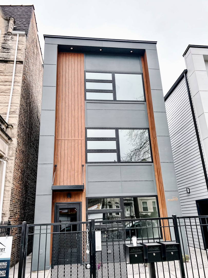 5534 S Michigan Avenue Property Photo 1
