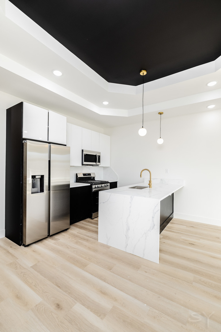 5534 S Michigan Avenue Property Photo 19