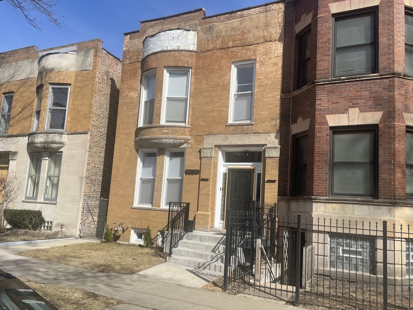 6539 S University Avenue Property Photo