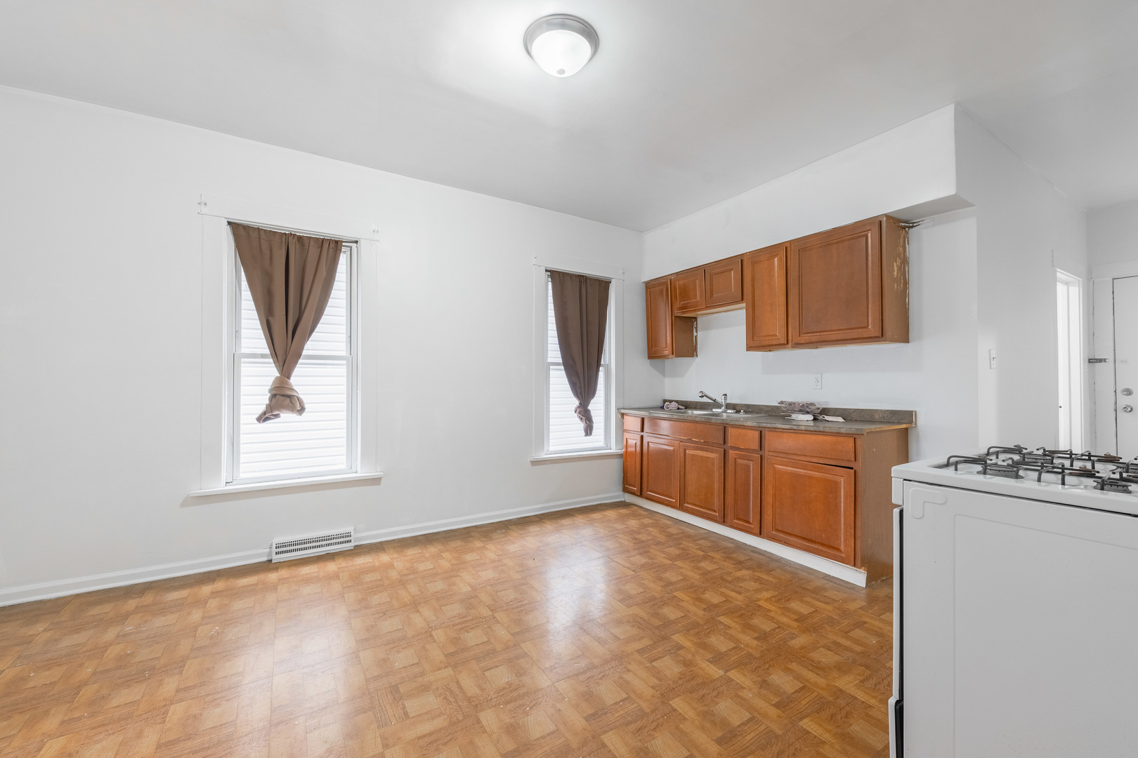2310 Broadway Street Property Photo 6