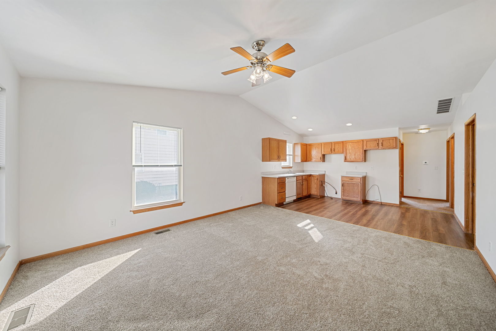 257 Ellen Street Property Photo 2