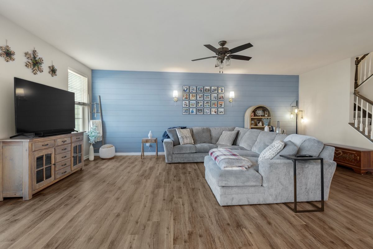 1236 Falcon Ridge Drive Property Photo 4