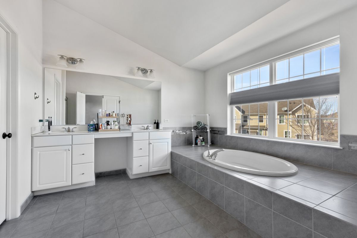 1236 Falcon Ridge Drive Property Photo 14