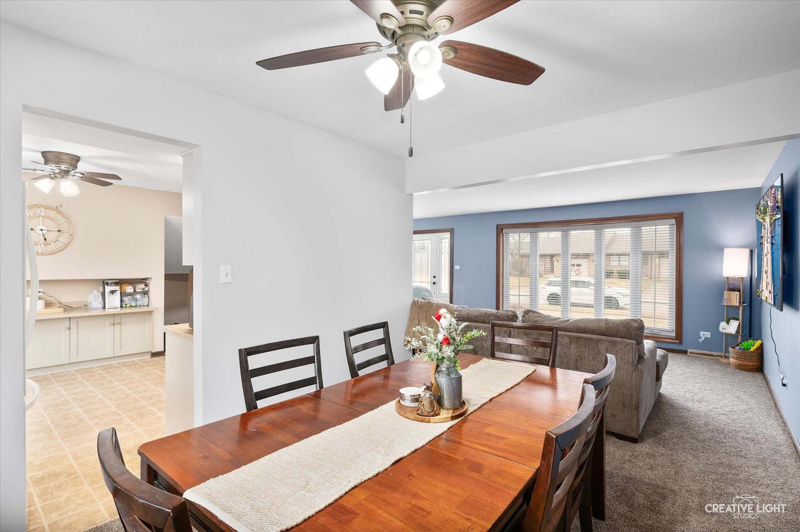 105 N Menominee Drive Property Photo 10