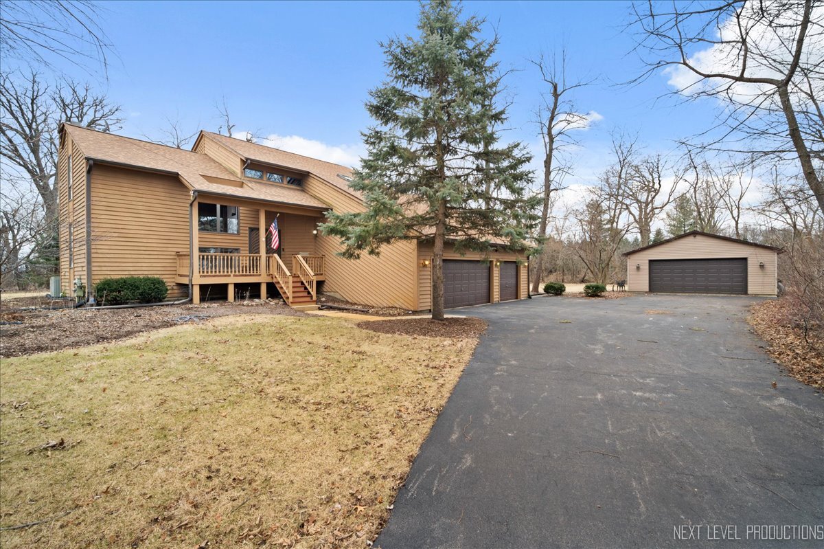 2n625 Landrose Lane Property Photo