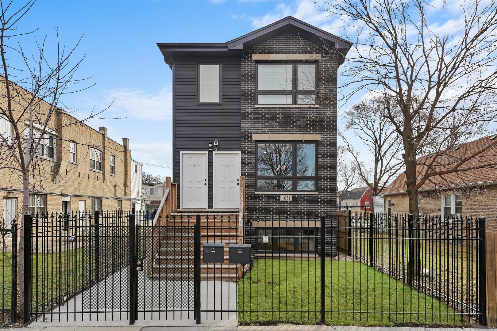 1051 N Hamlin Avenue Property Photo