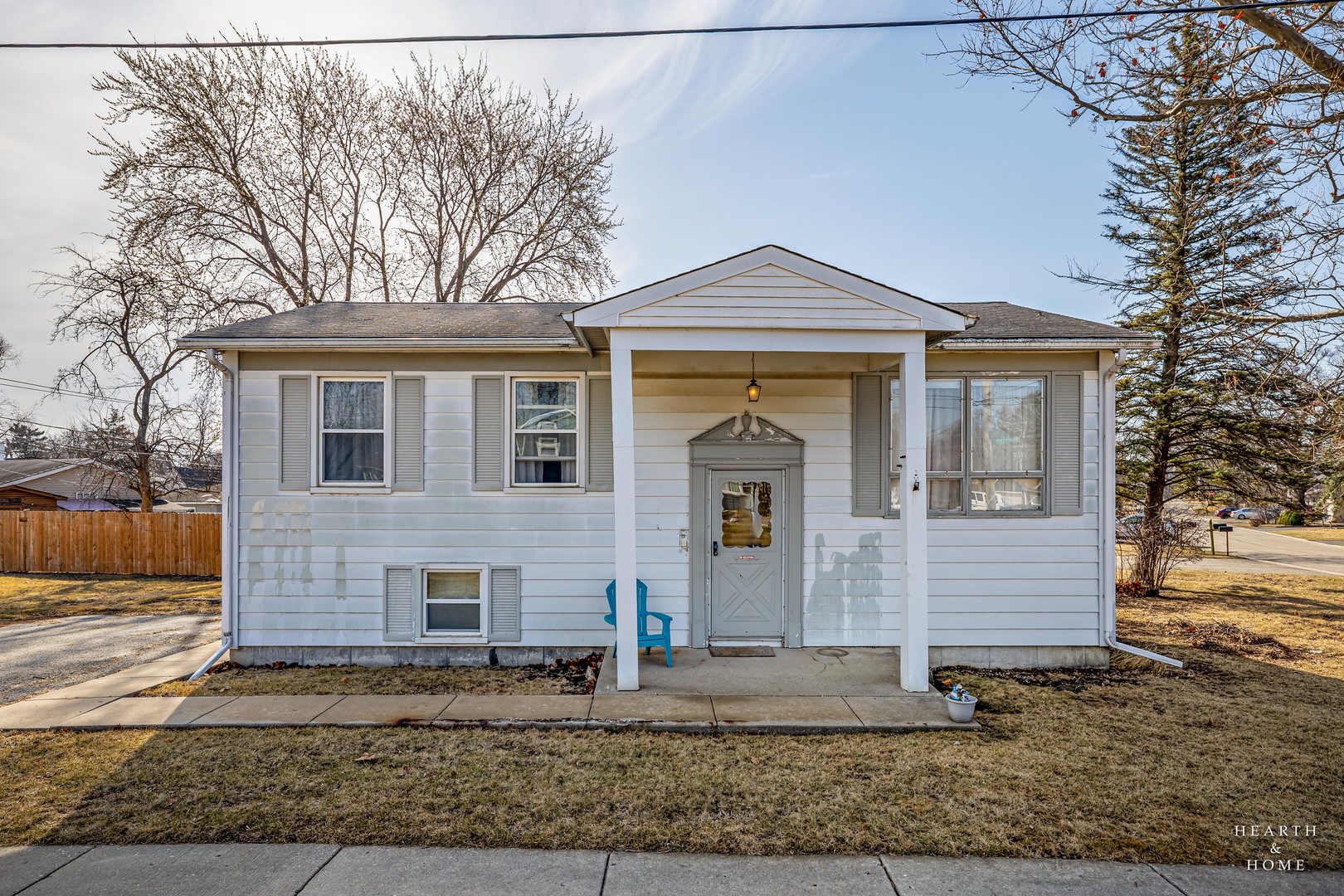 1505 N Oak Avenue Property Photo