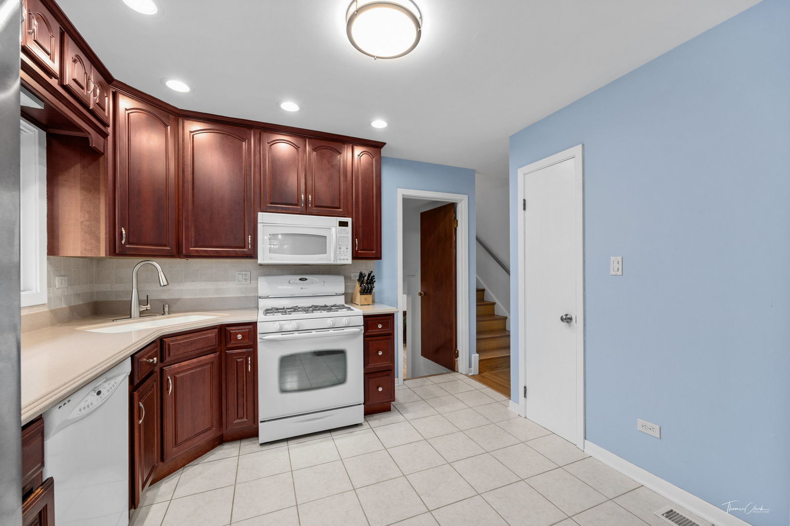327 Otis Avenue Property Photo 11