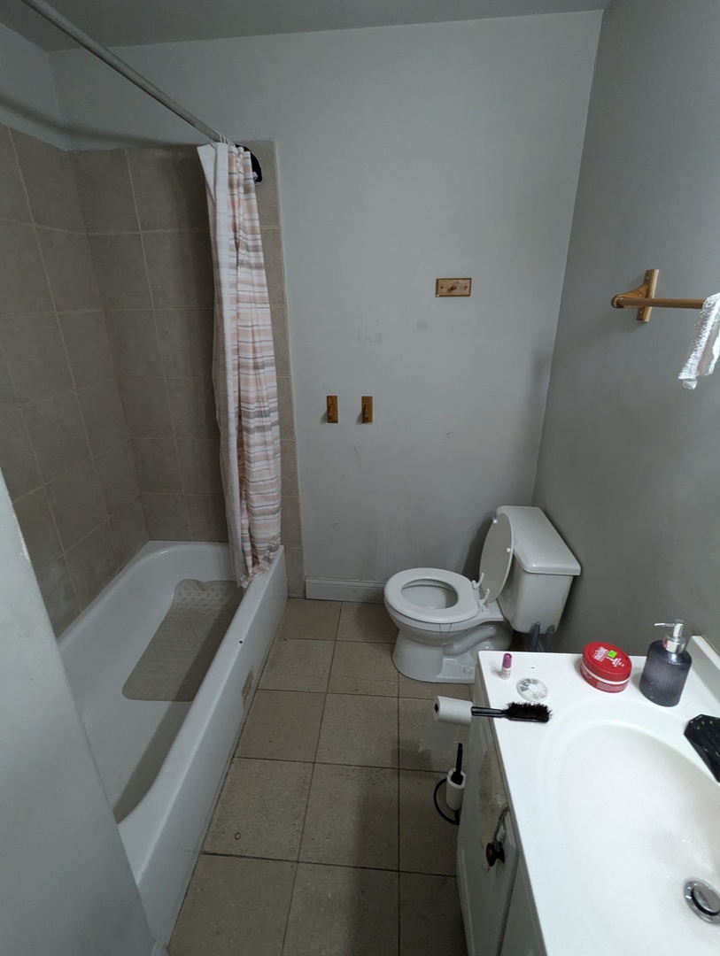 8344 S Brandon Avenue Property Photo 6