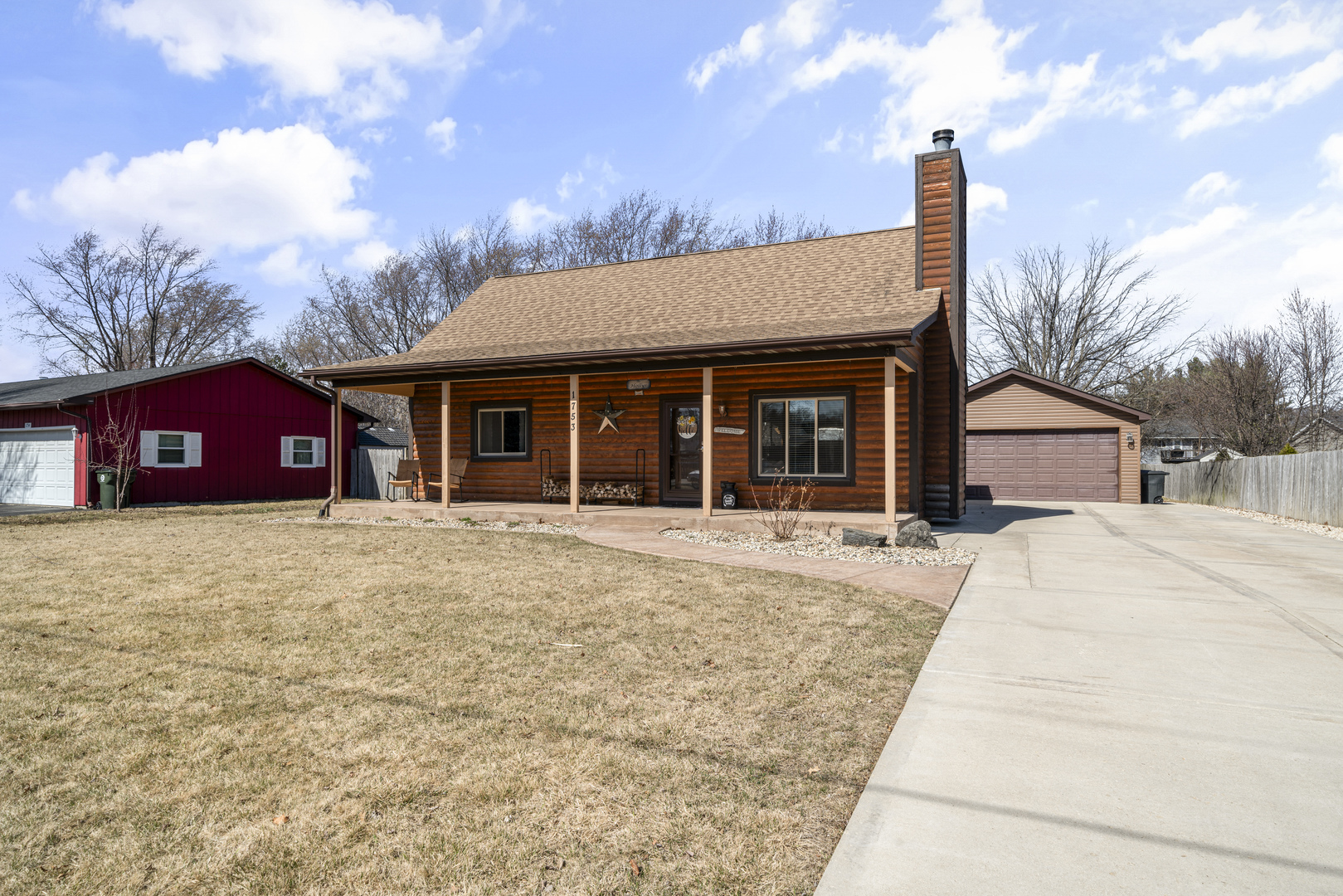 430 Real Estate Listings Main Image