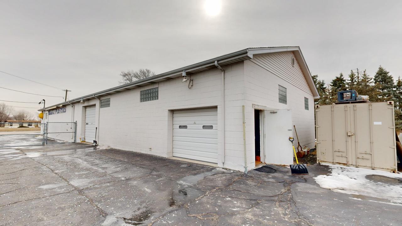 21706 E Lincoln Highway Property Photo 7