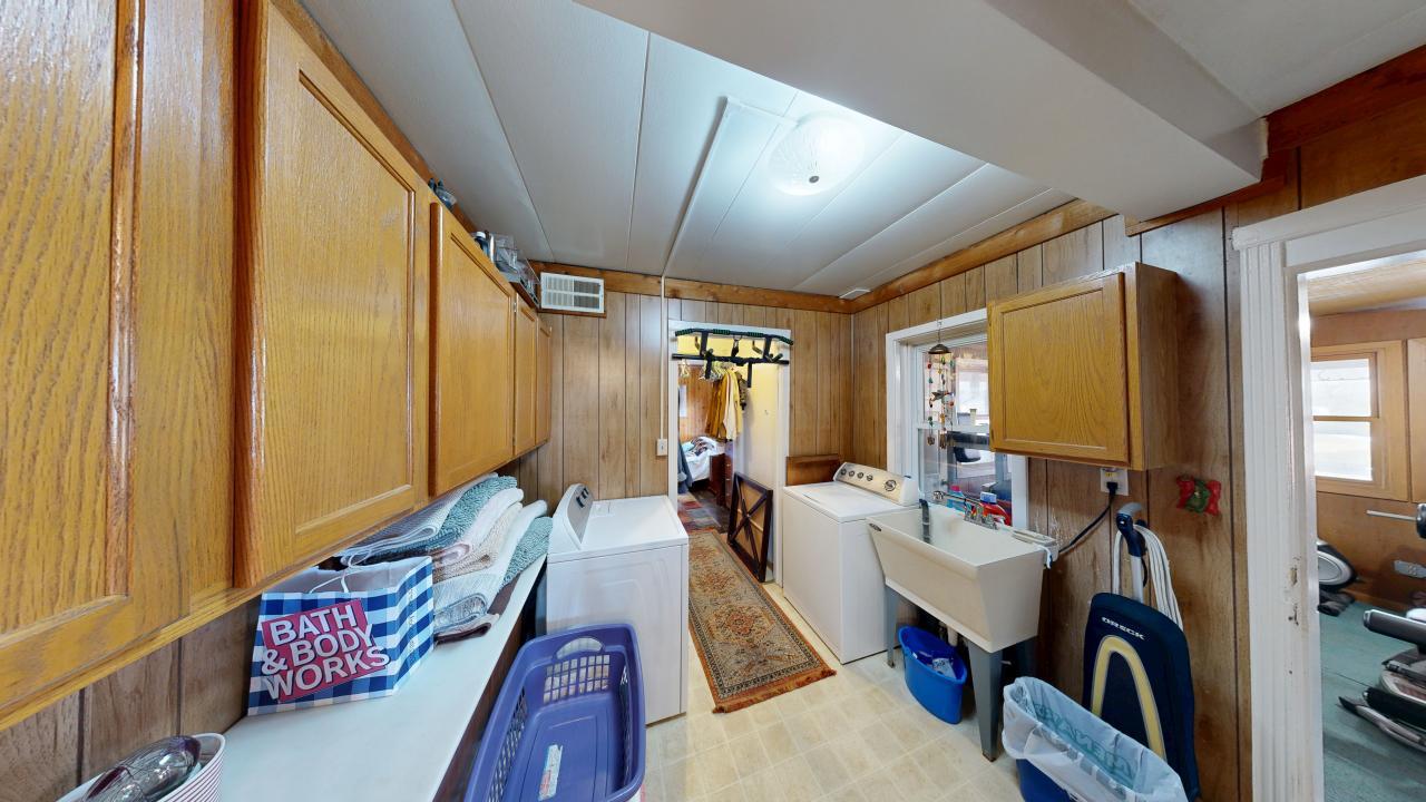 21706 E Lincoln Highway Property Photo 27