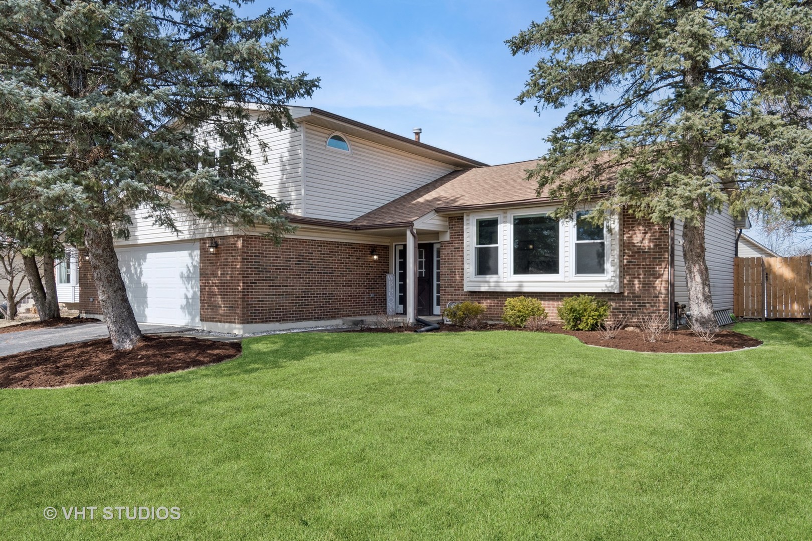 560 Whitehall Way Property Photo 1