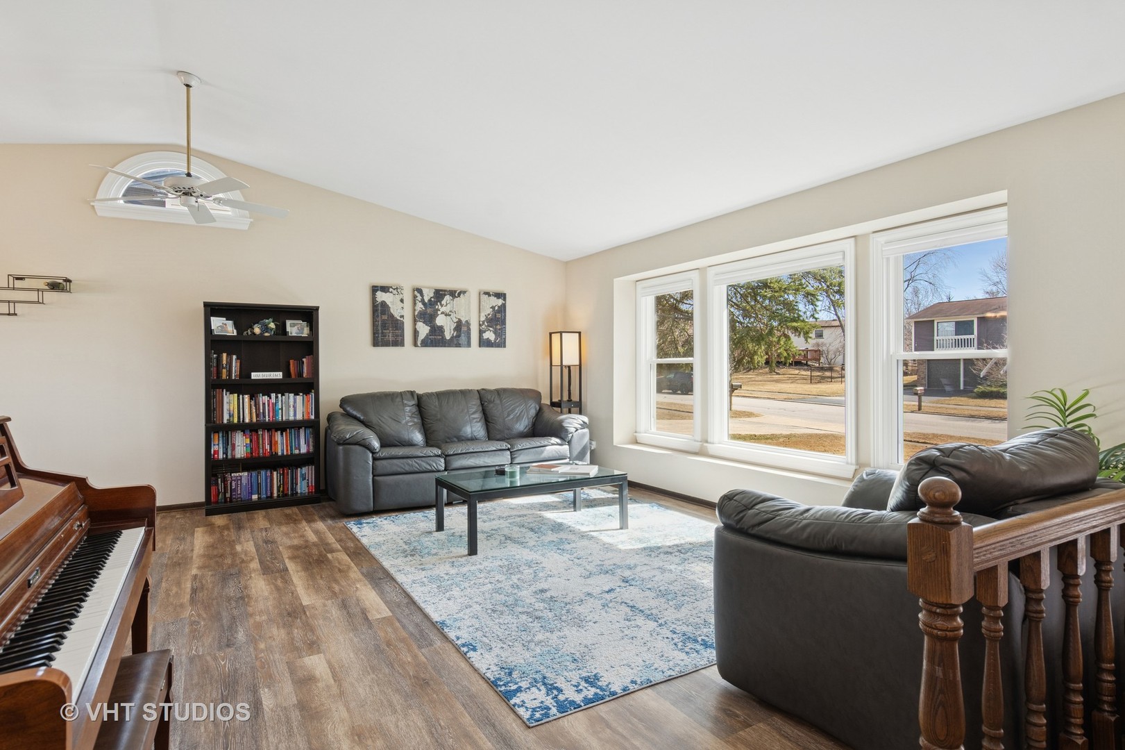 560 Whitehall Way Property Photo 2