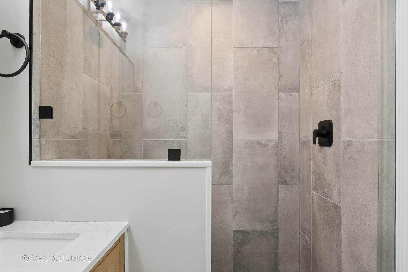 560 Whitehall Way Property Photo 13