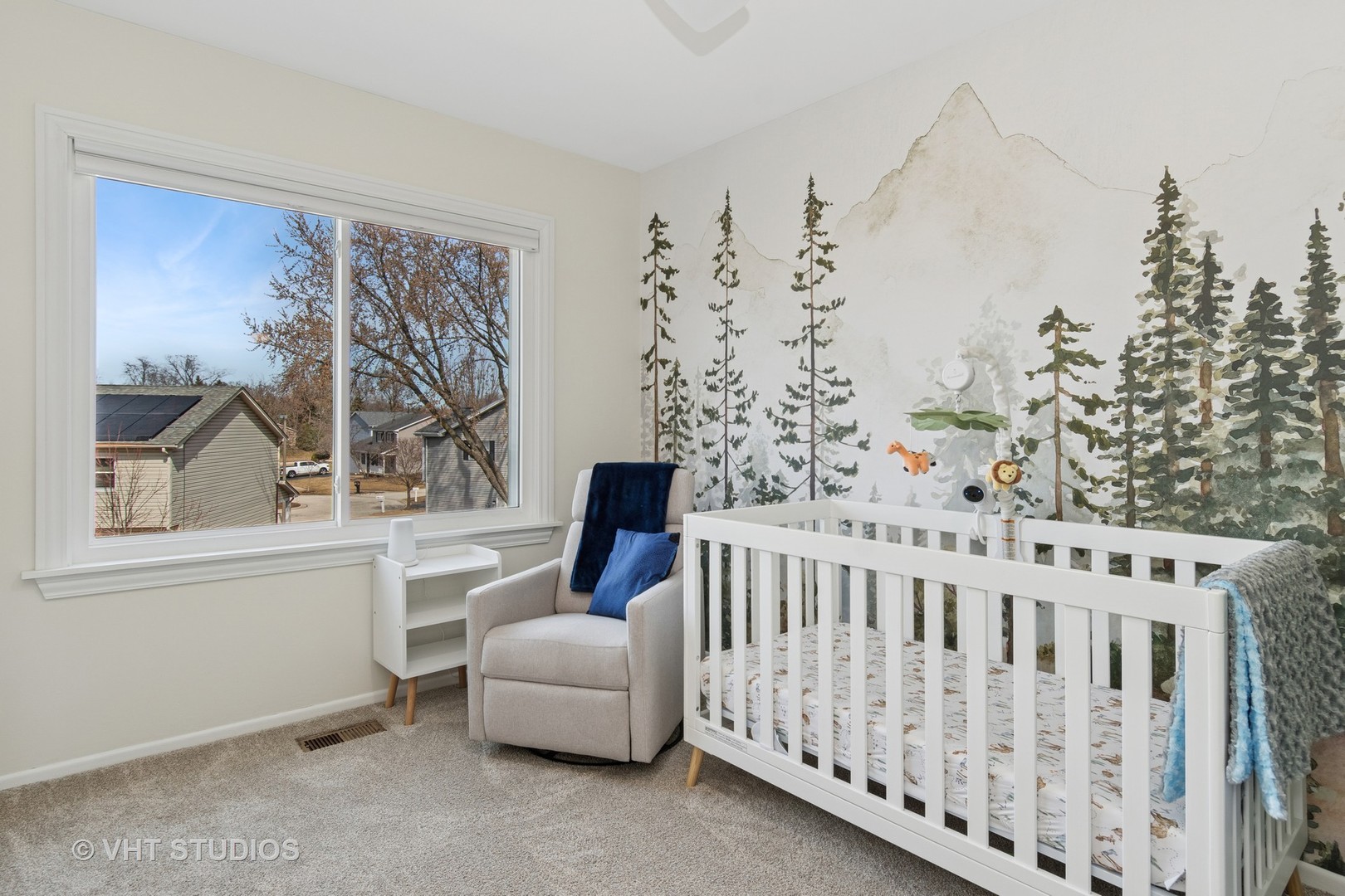 560 Whitehall Way Property Photo 14
