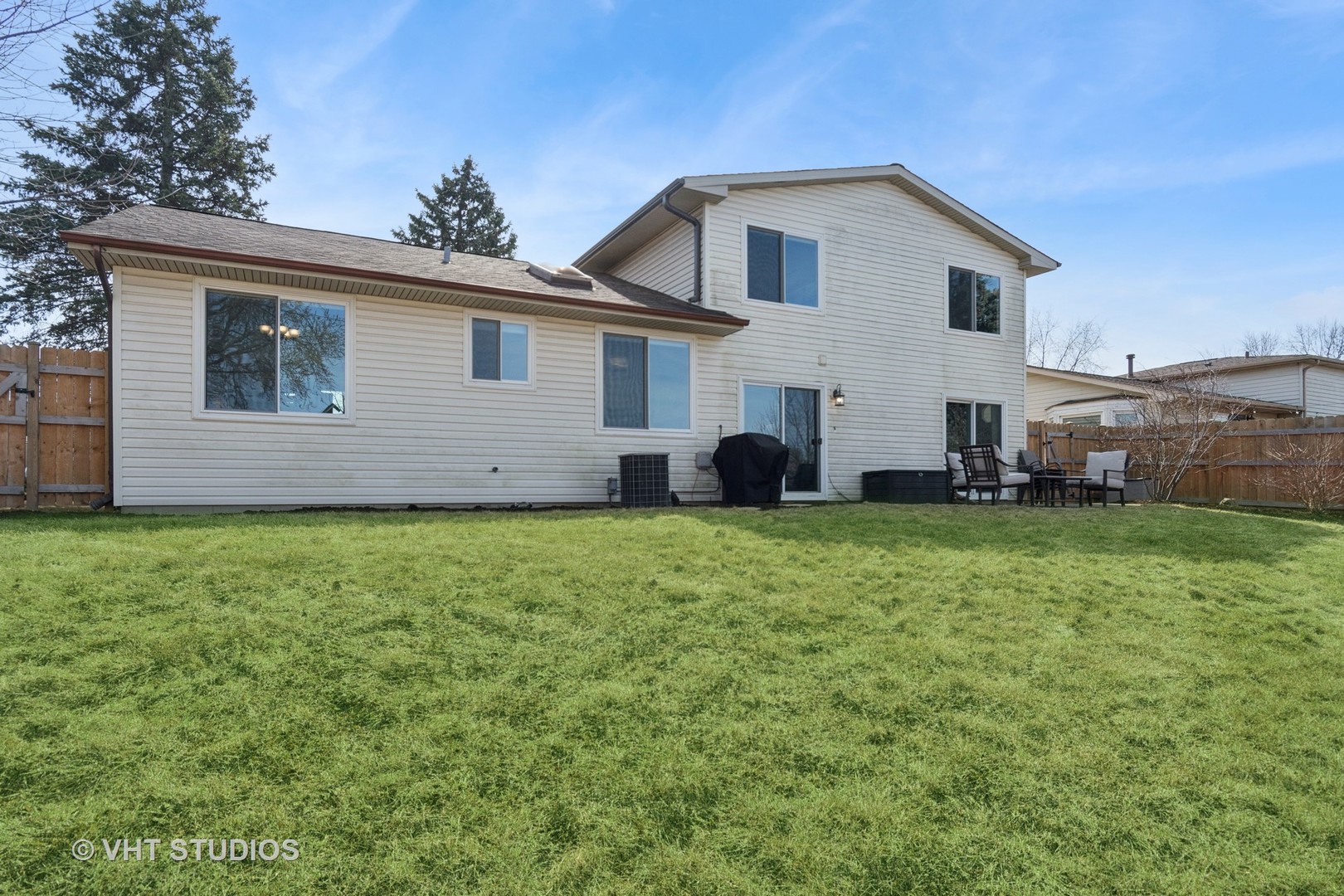 560 Whitehall Way Property Photo 20