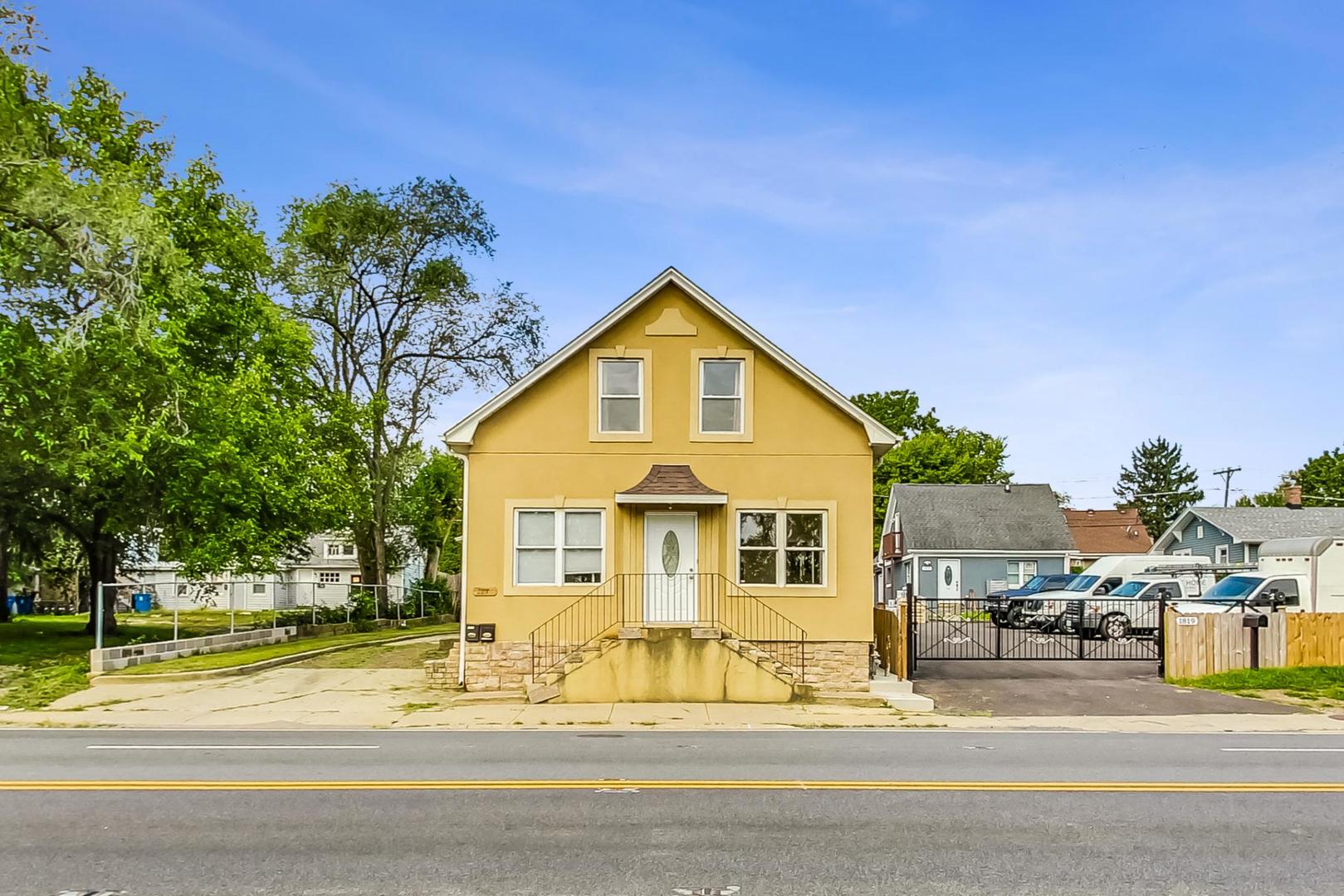 1817 N Broadway Street Property Photo