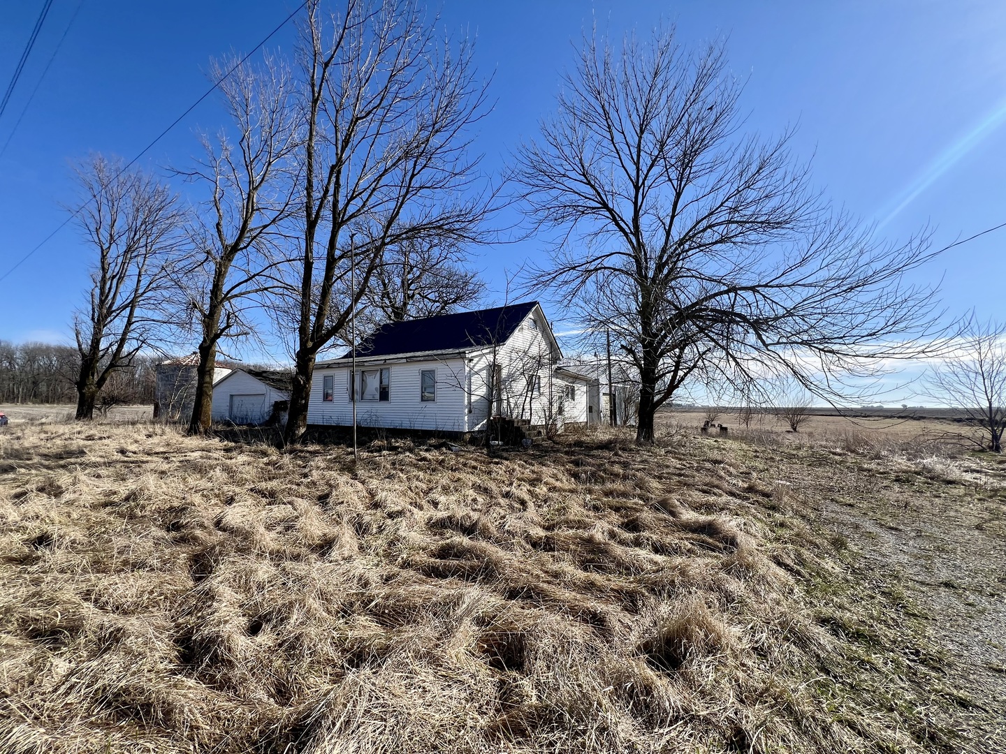 911 N County Road 2510 Property Photo