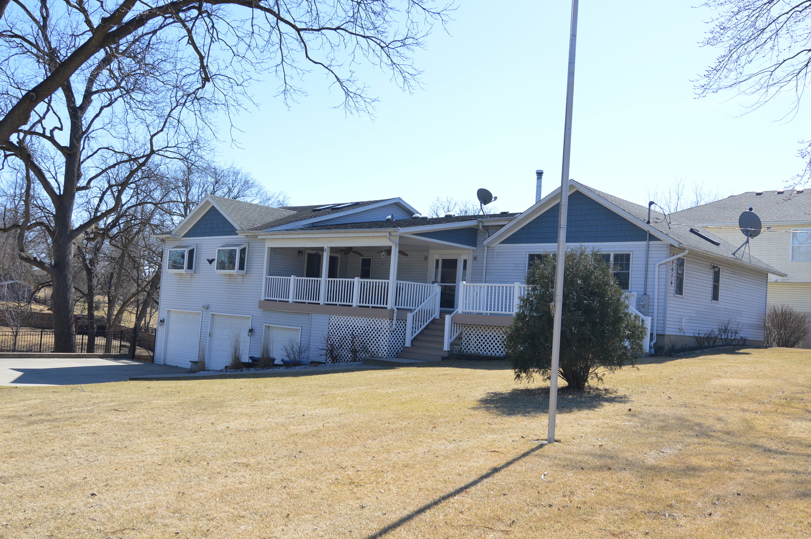 27079 N Ridge Street Property Photo