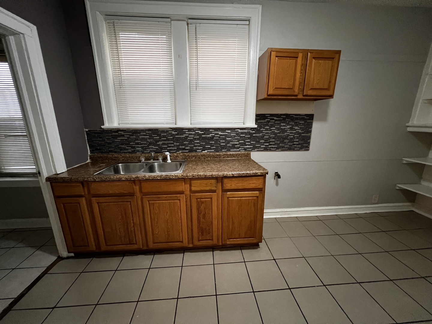 8124 S Maryland Avenue Property Photo 5