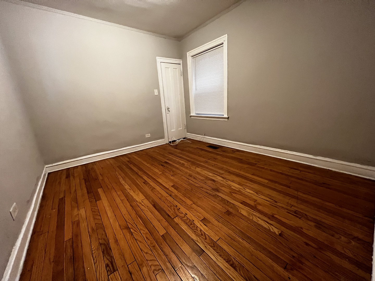 8124 S Maryland Avenue Property Photo 10