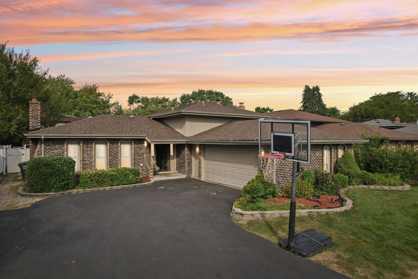 18430 Maple Street Property Photo
