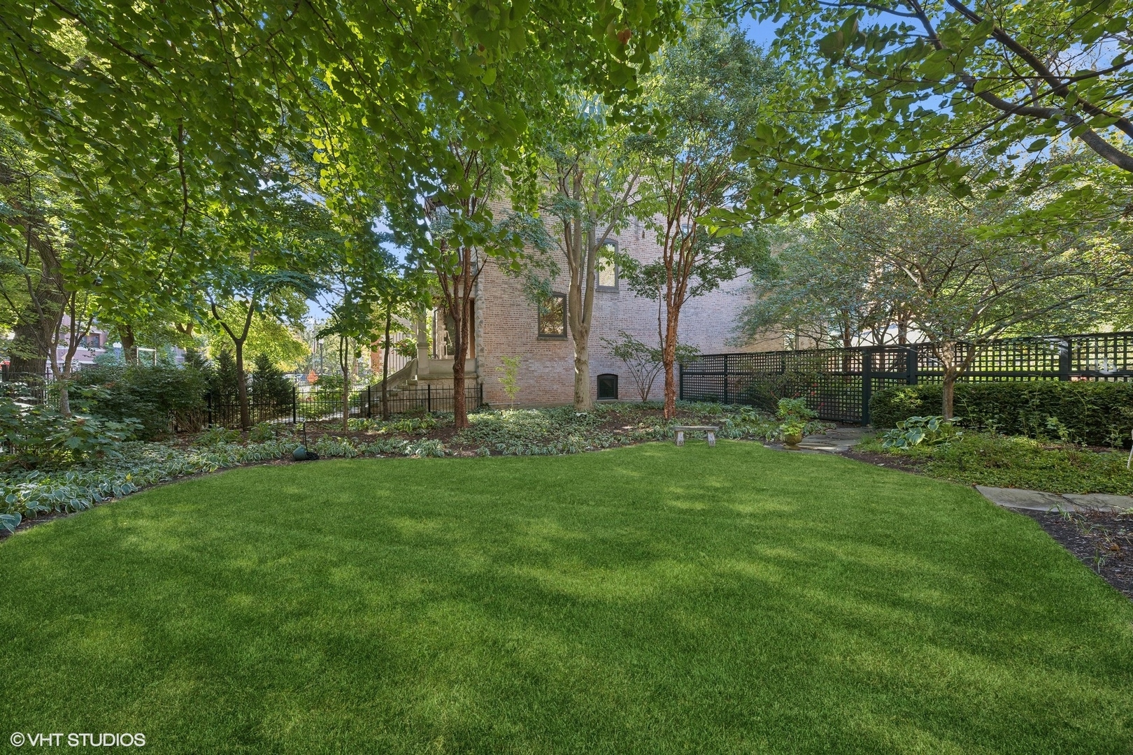 4612 N Magnolia Avenue Property Photo 3