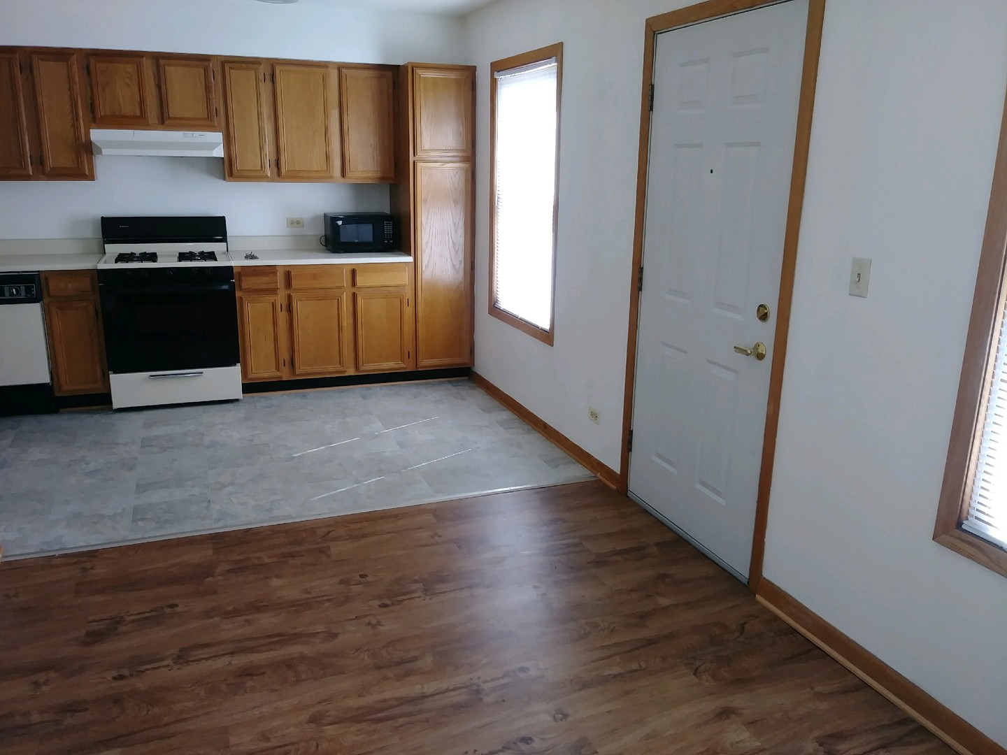 216 S Leavitt Street Property Photo 26