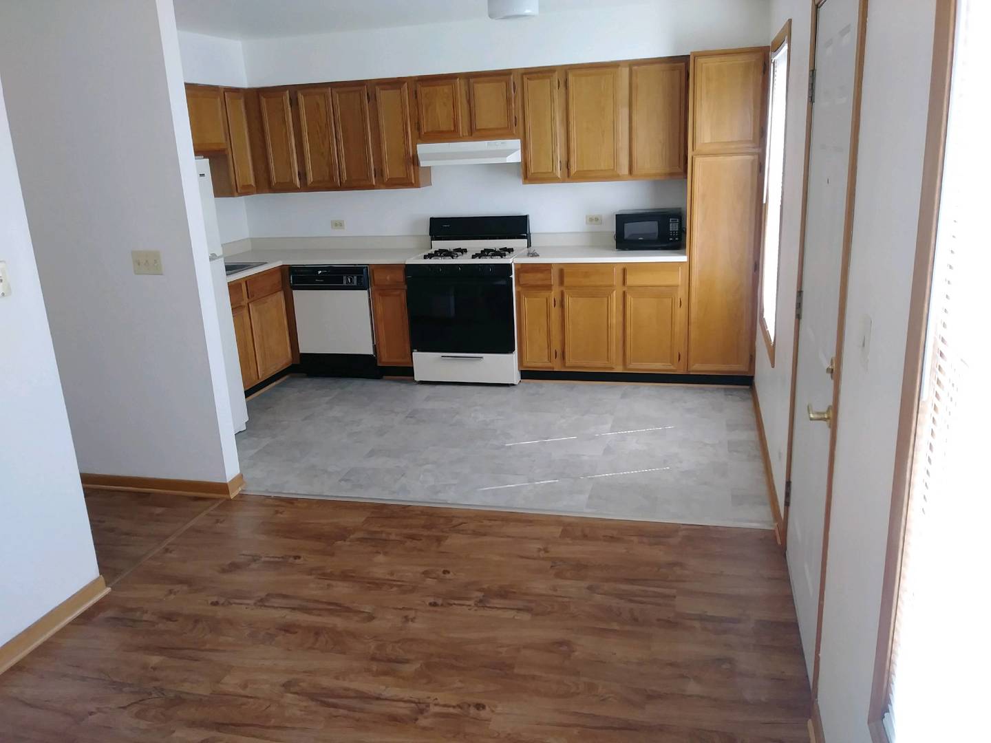 216 S Leavitt Street Property Photo 29