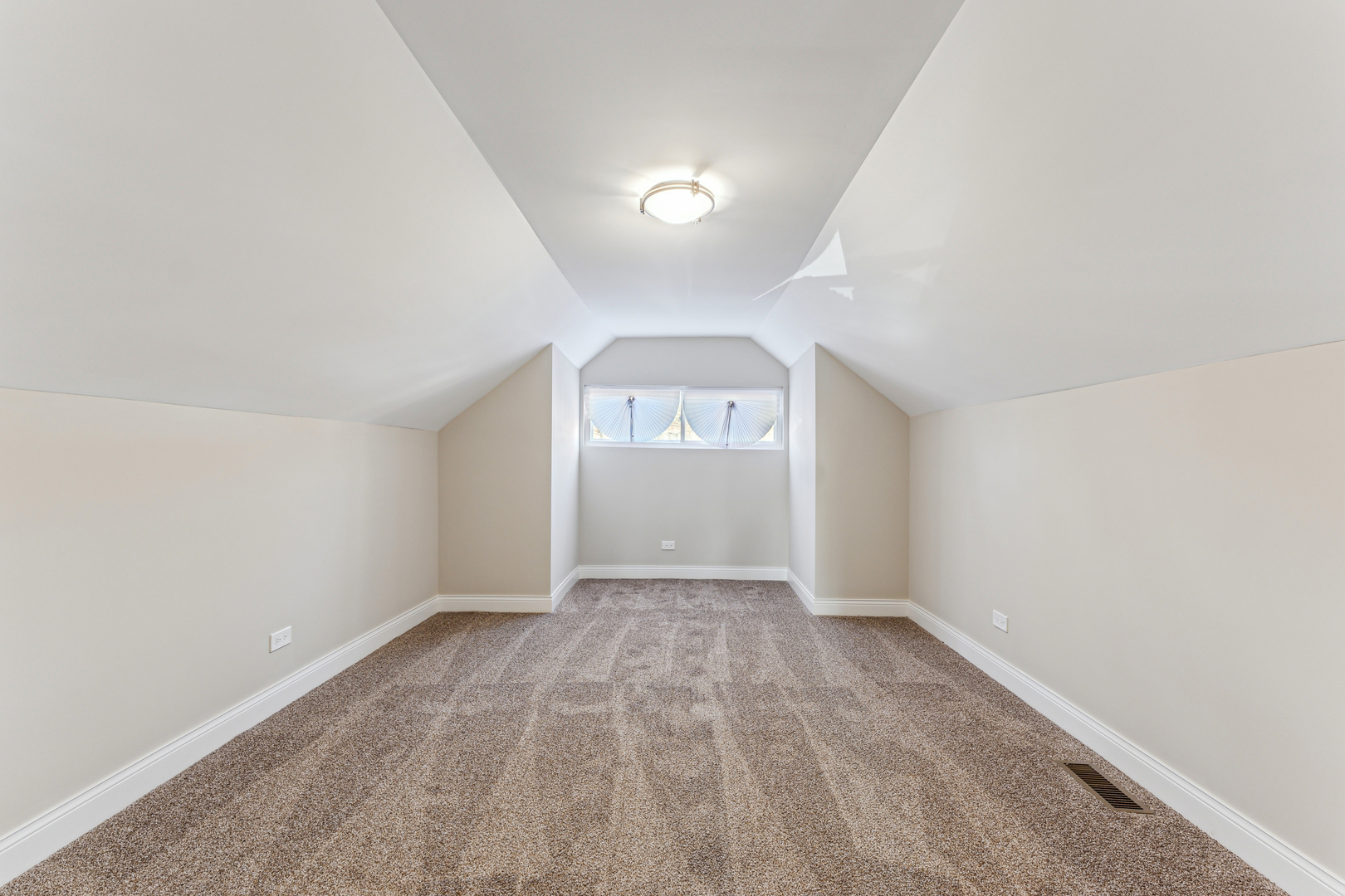 8031 S Harvard Avenue Property Photo 17
