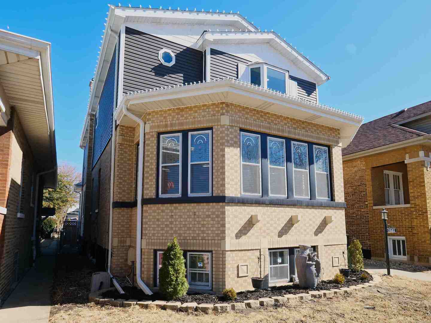 2517 Clinton Avenue Property Photo