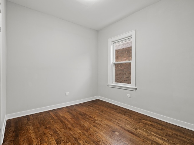 5149 W George Street Property Photo 9